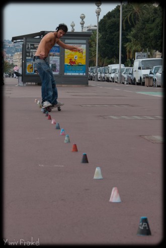 Skateboard Slalom